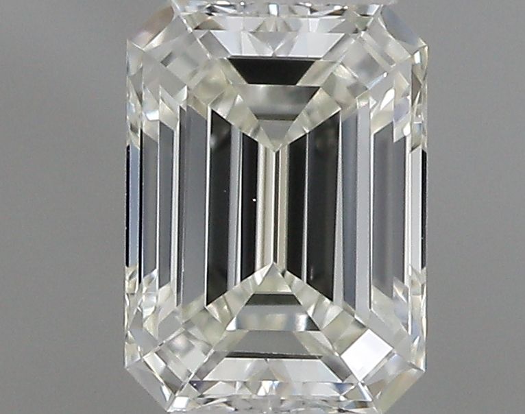 0.42 ct Emerald diamond