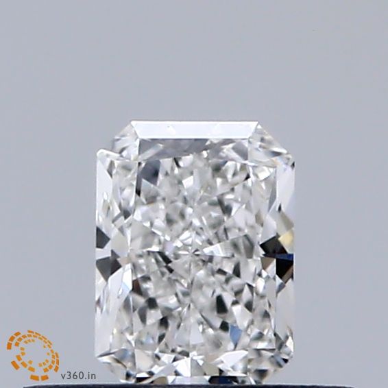 0.32 ct lab-grown Radiant Diamond