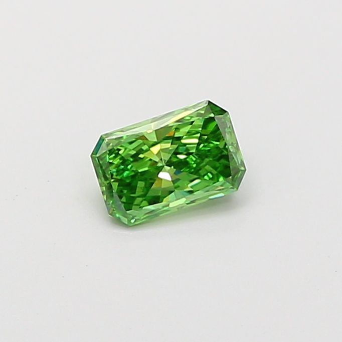 0.5 CT Fancy Vivid Green RADIANT