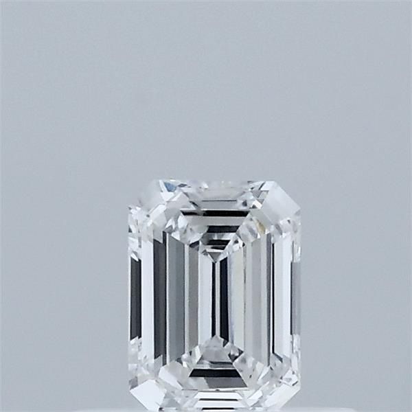 0.33 ct lab-grown Emerald Diamond