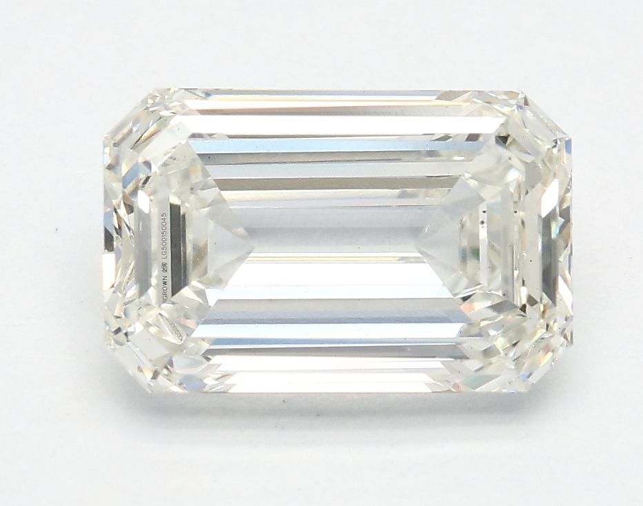1.84 ct. emerald Lab Grown Diamond front image