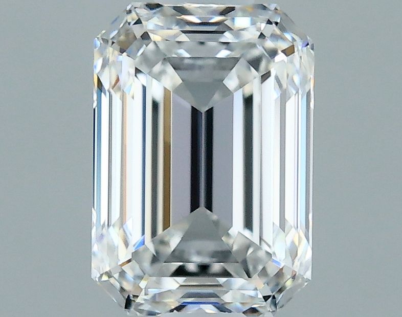 0.70 ct Emerald diamond