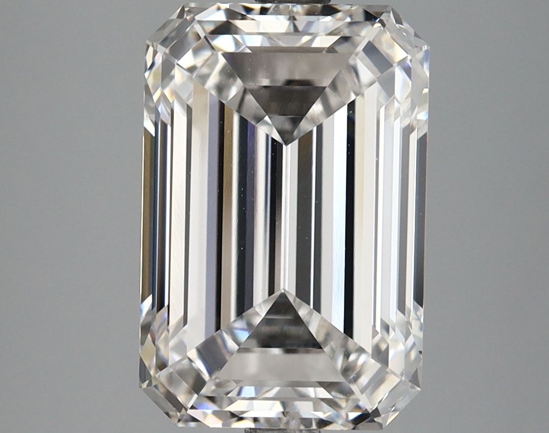 4.76 ct. emerald Lab Grown Diamond front image