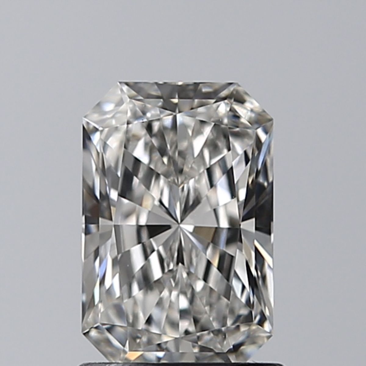 1.07 ct Radiant diamond
