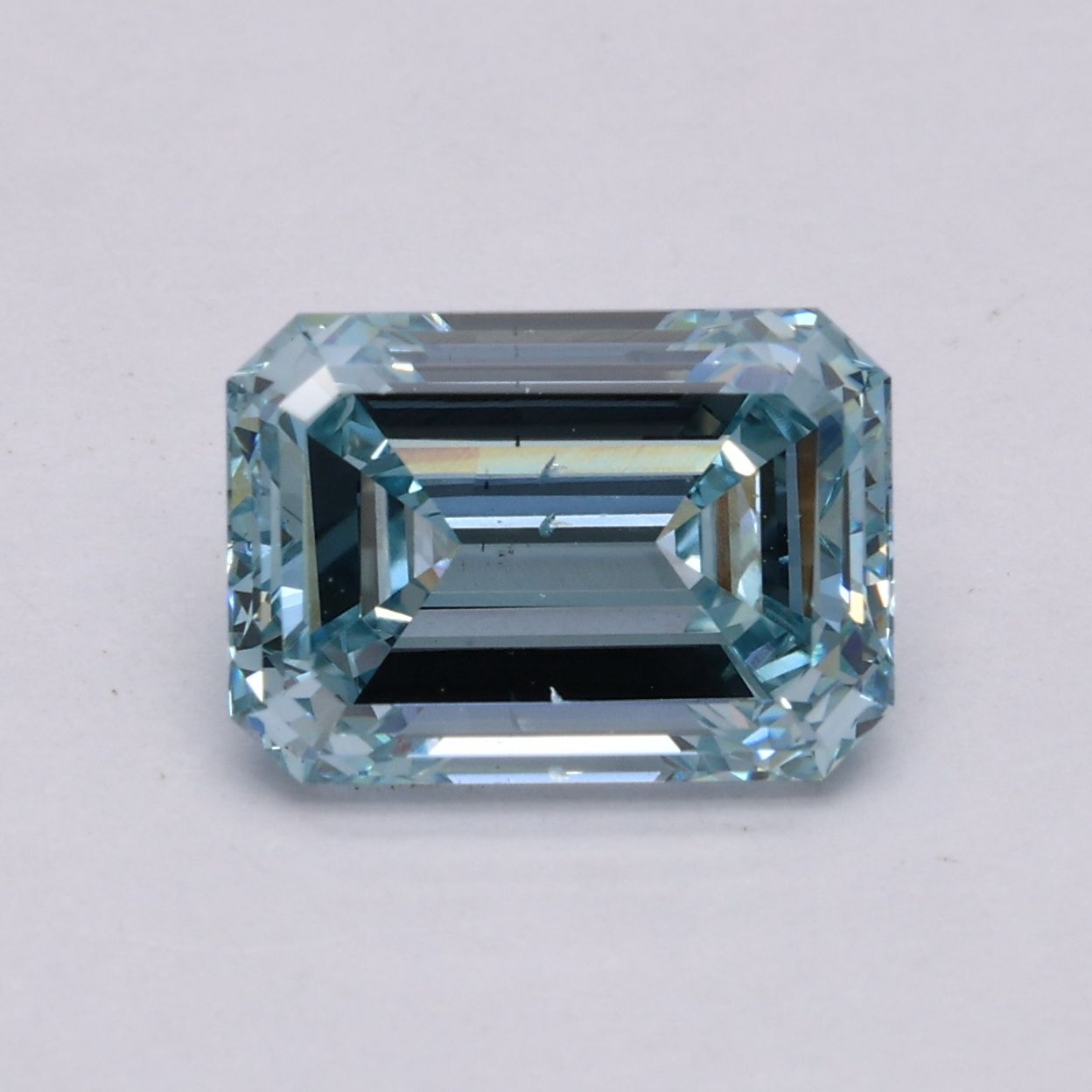 2.50 ct. emerald Lab Grown Diamond front image