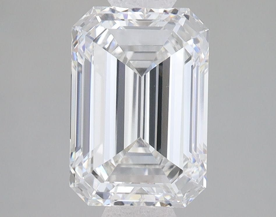 2.59 ct. emerald Lab Grown Diamond front image