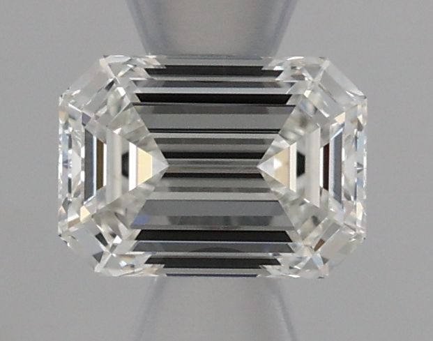 0.37 ct Emerald diamond