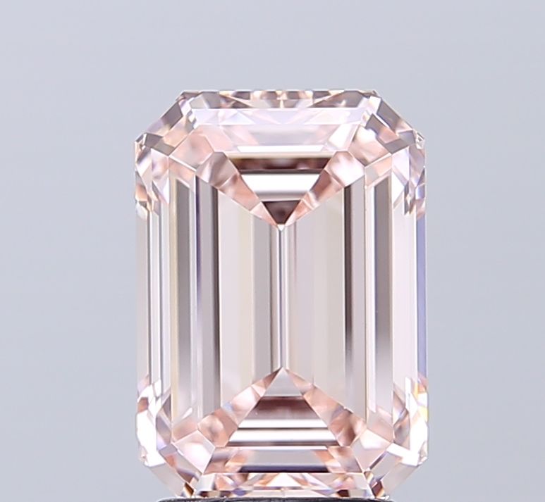 3.29 ct Emerald diamond