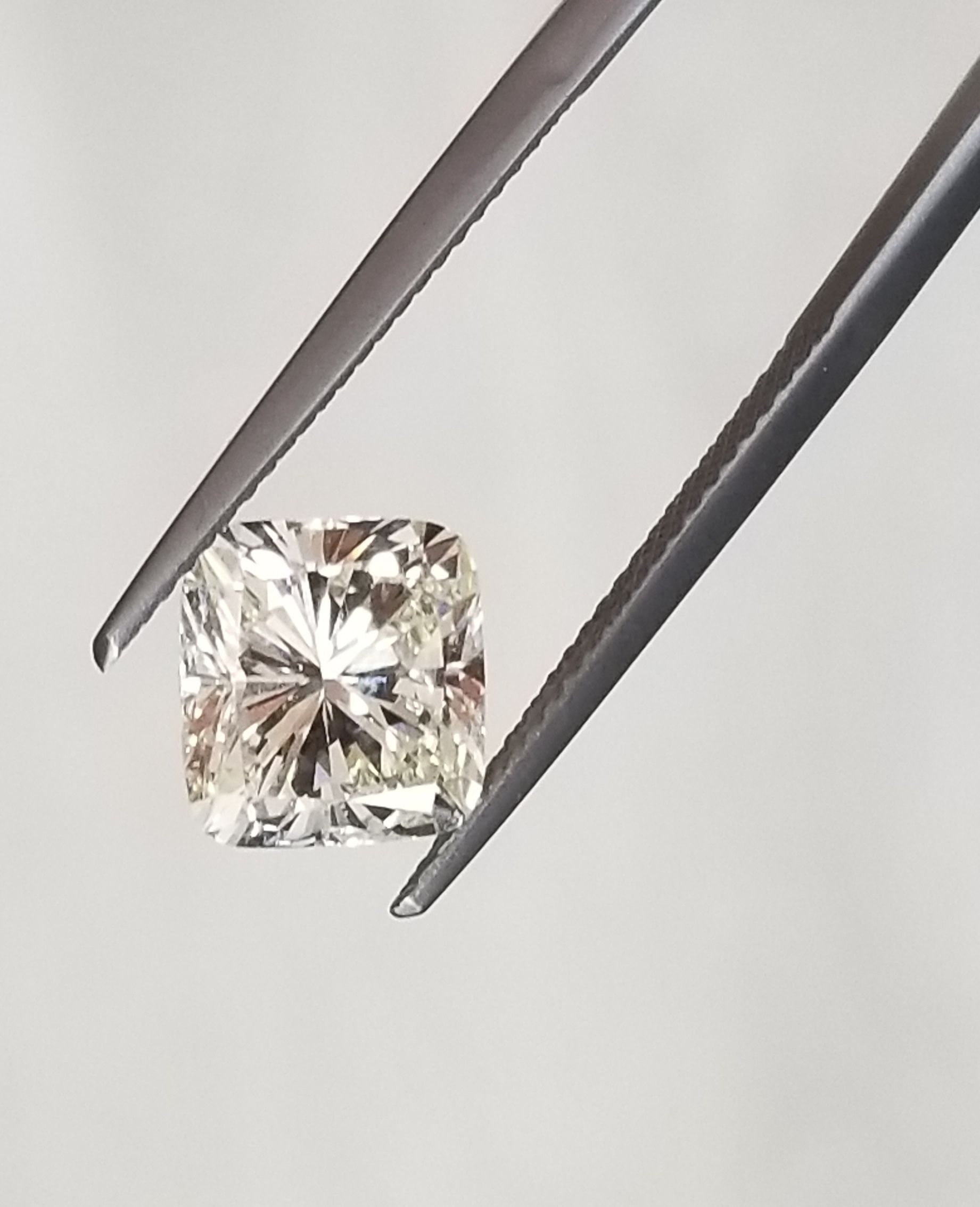 3.04ct Cushion diamond