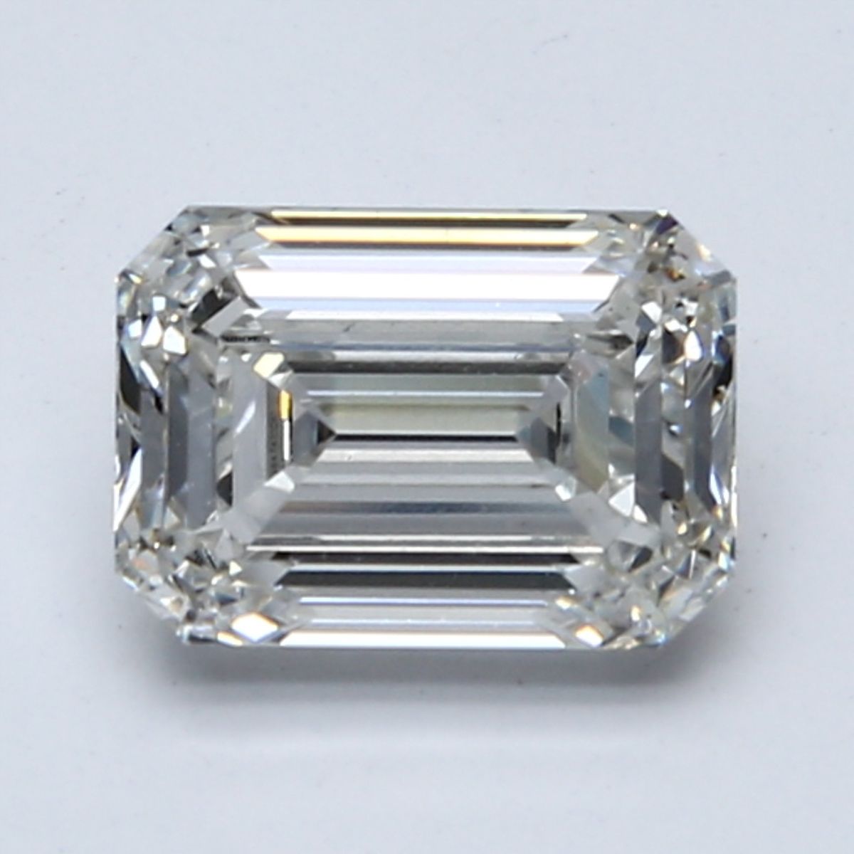 1.98 ct Emerald diamond