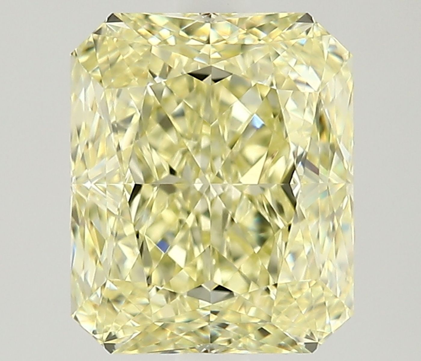 2.01 ct Radiant diamond