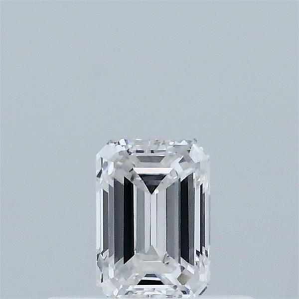 0.33 ct lab-grown Emerald Diamond