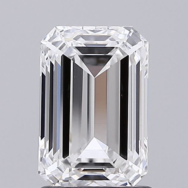 1.52 ct. emerald Lab Grown Diamond front image