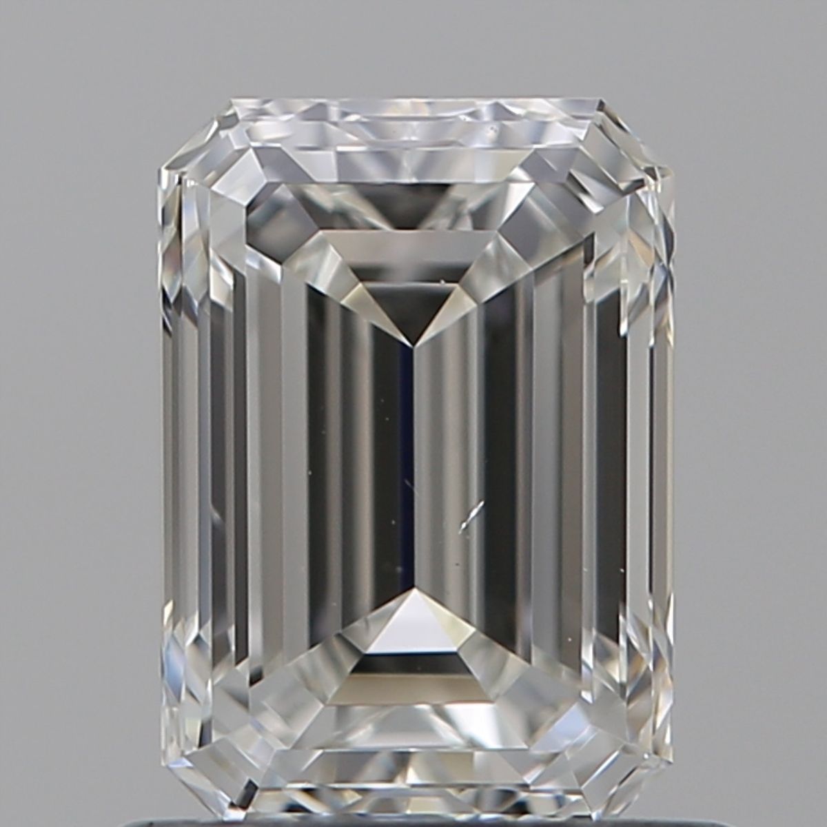 0.90 ct Emerald diamond