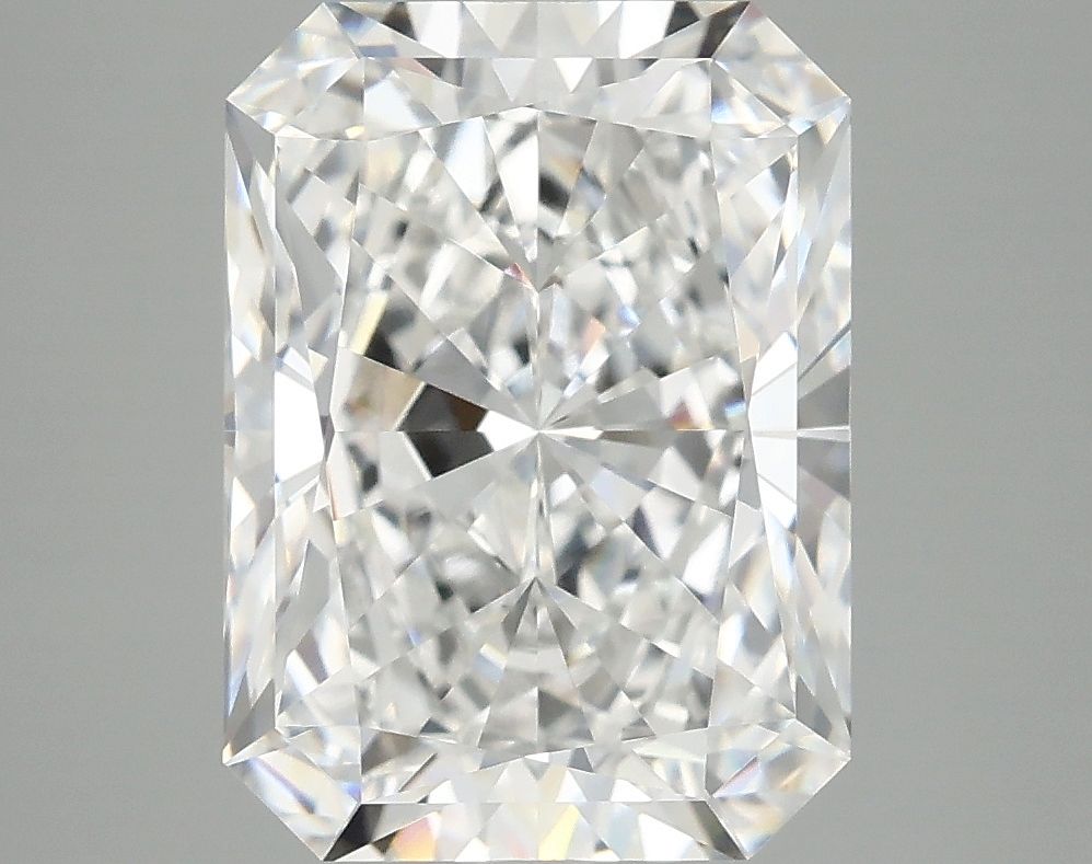 4.78 ct. radiant Lab Grown Diamond front image