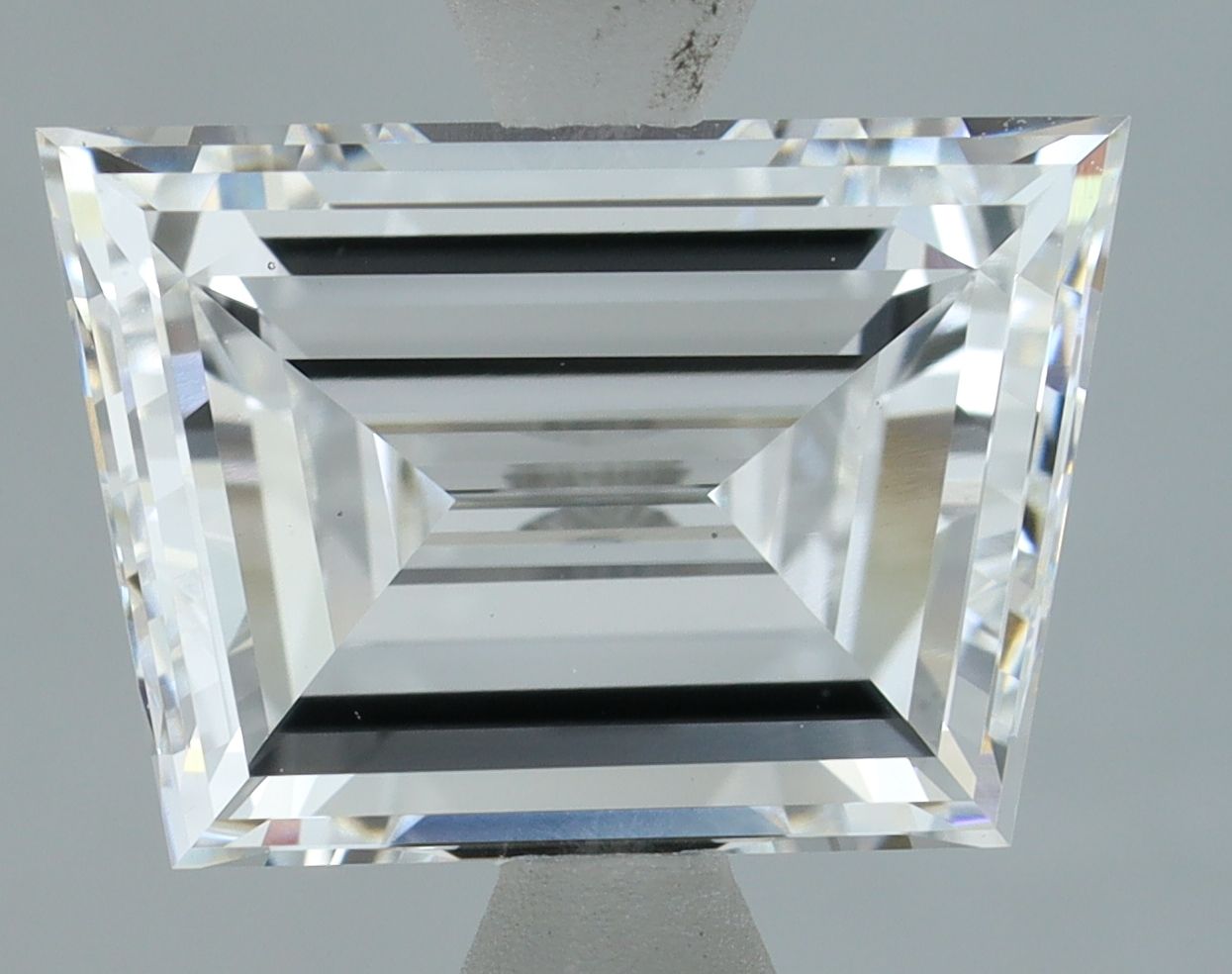 2 ct lab-grown Tapered baguette Diamond