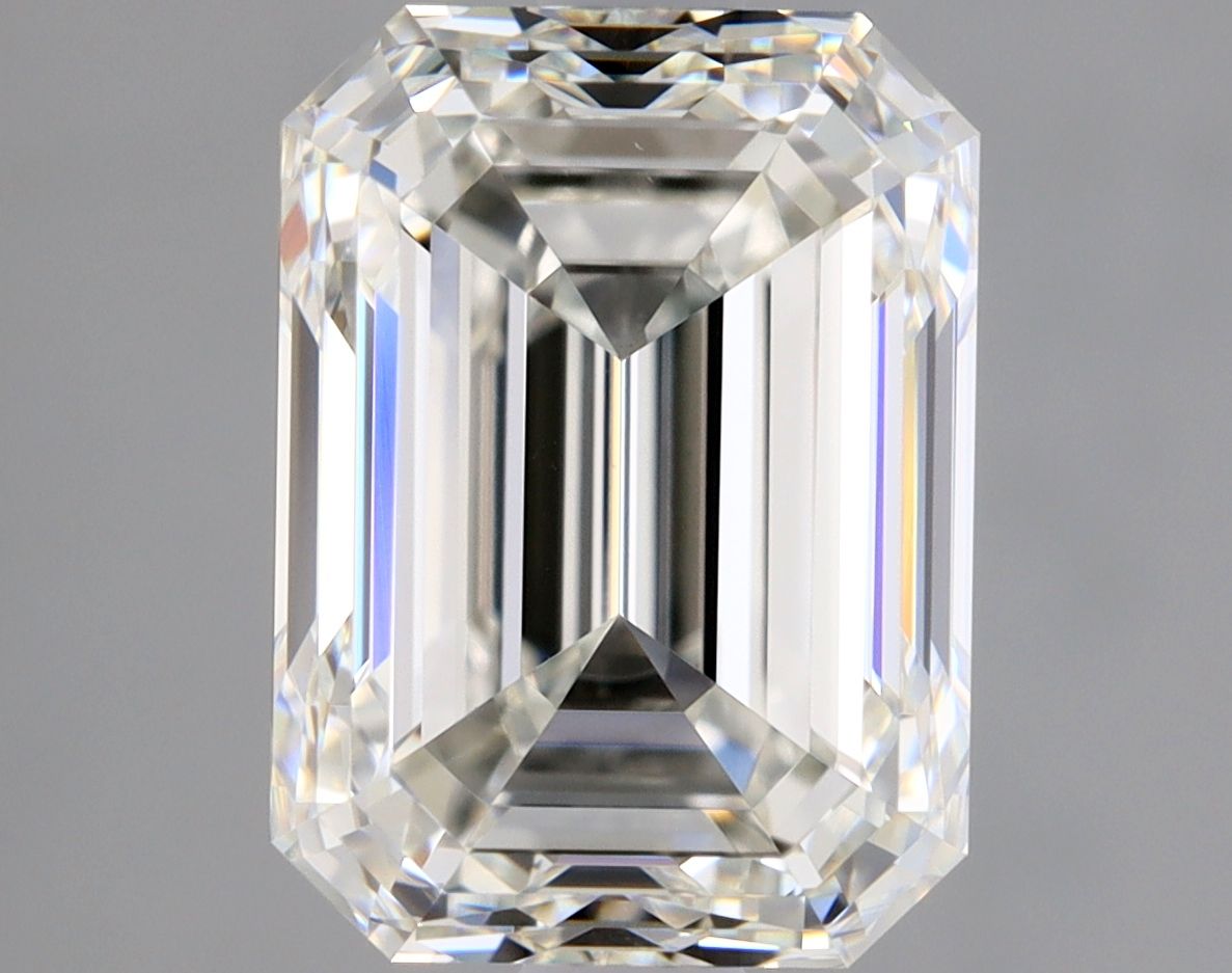 2.01 ct Emerald diamond