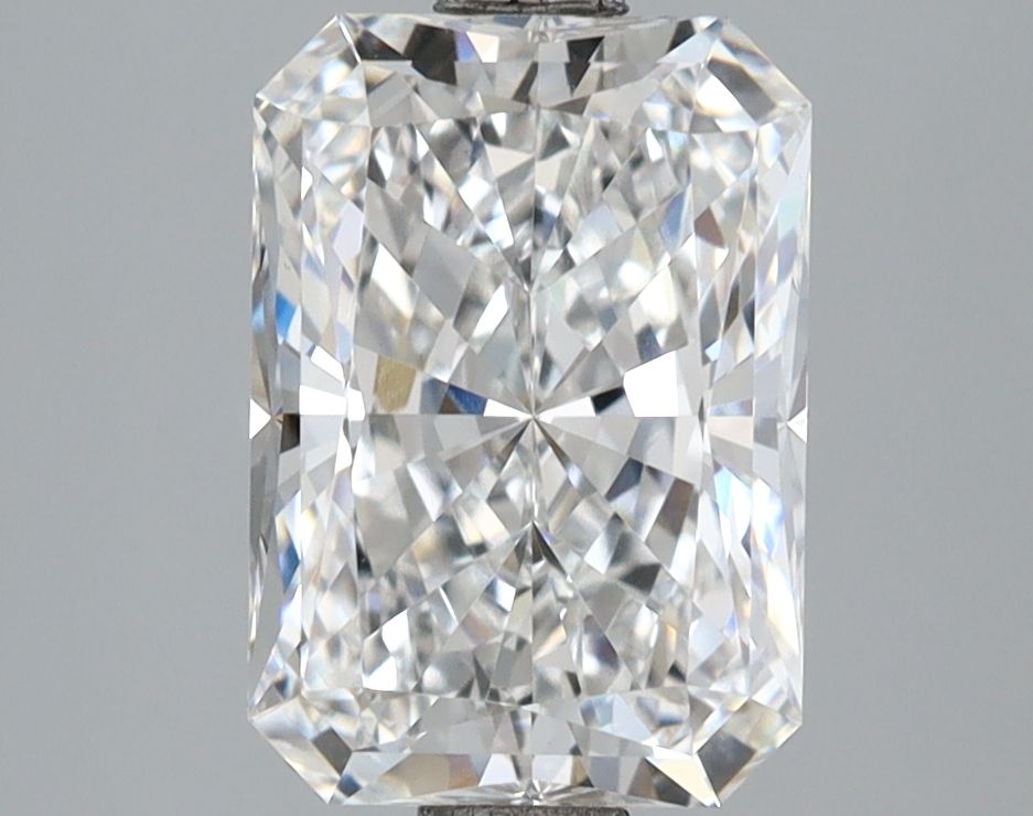2.59 ct. radiant Lab Grown Diamond front image