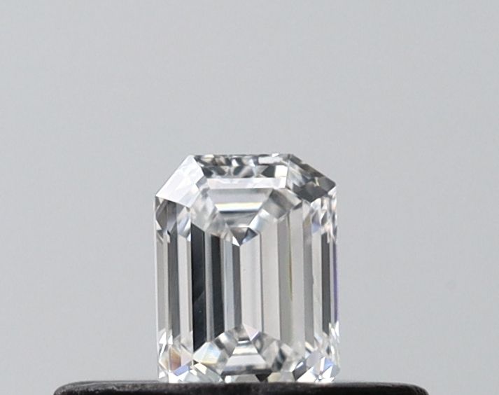 0.21ct Emerald diamond