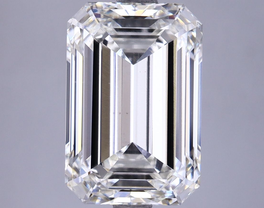 4.66 ct. emerald Lab Grown Diamond front image