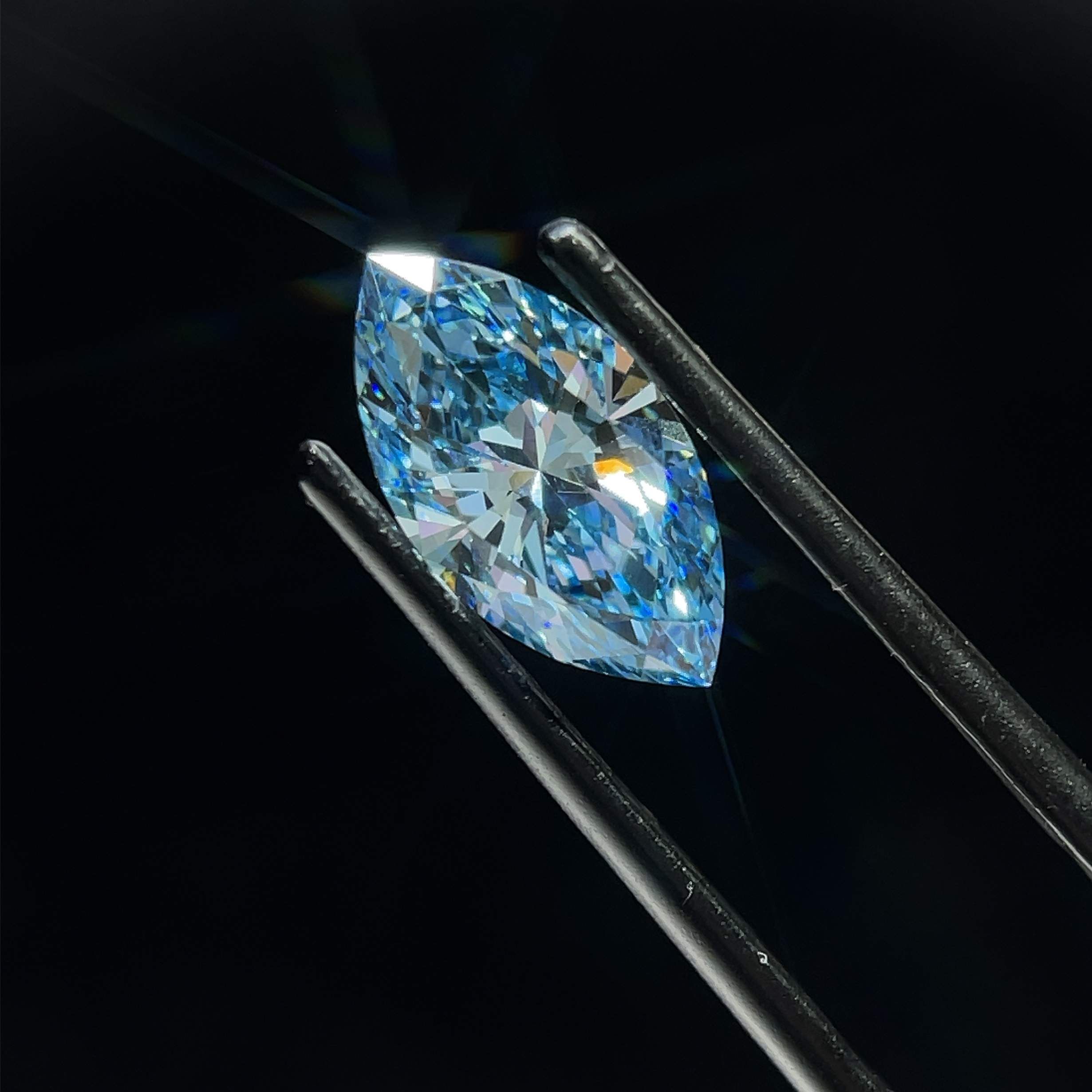1.76 ct. marquise Lab Grown Diamond front image