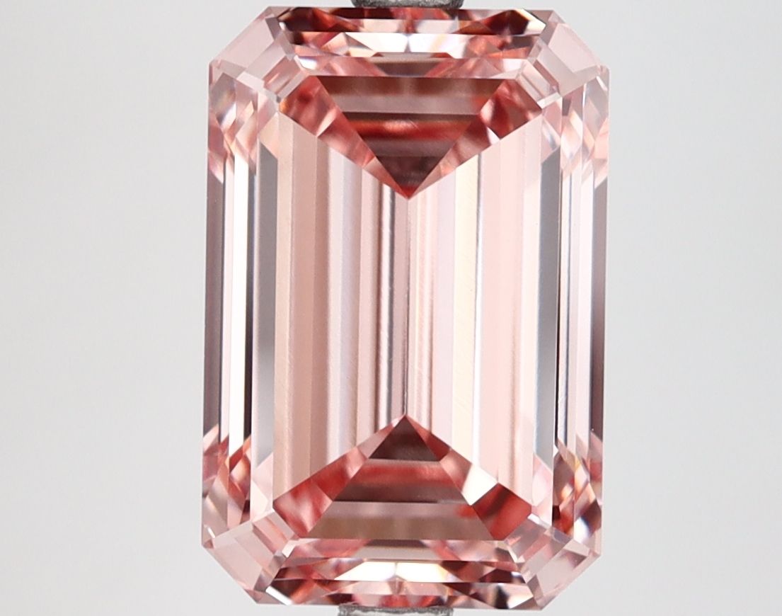 4.62 ct. emerald Lab Grown Diamond front image
