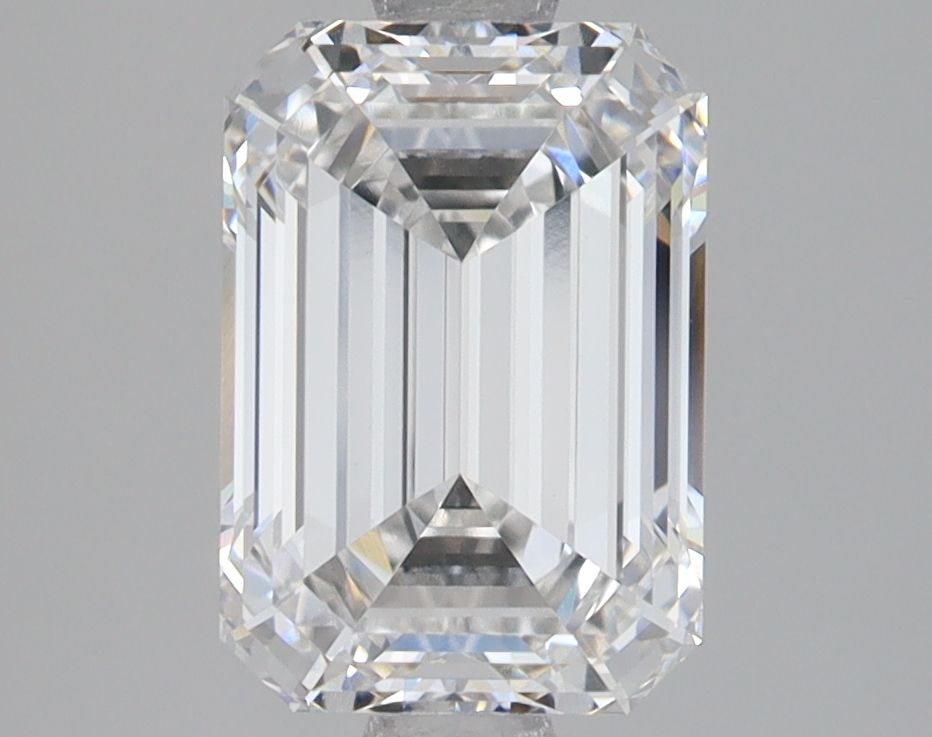 2.57 ct. emerald Lab Grown Diamond front image
