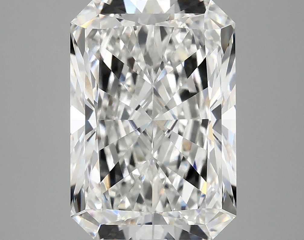 4.90 ct. radiant Lab Grown Diamond front image