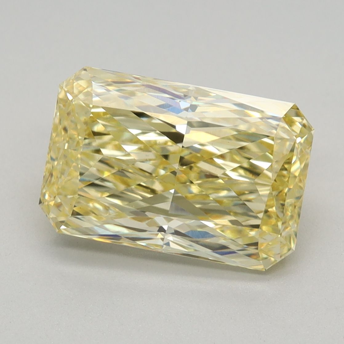 2.01 ct Radiant diamond