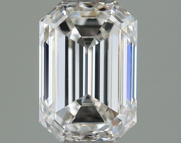 0.7 ct Emerald Diamond