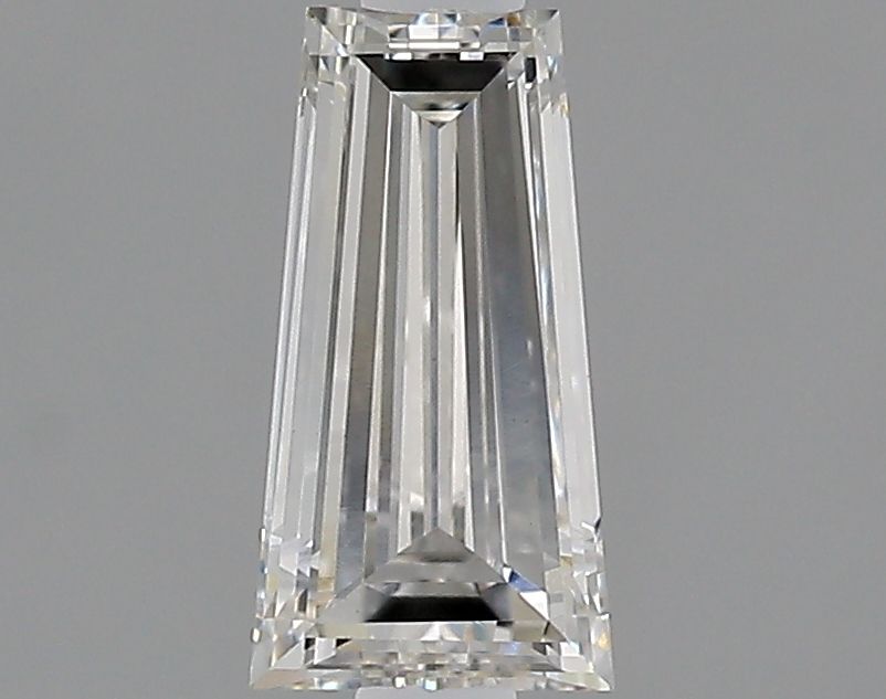 0.77 ct lab-grown Tapered baguette Diamond