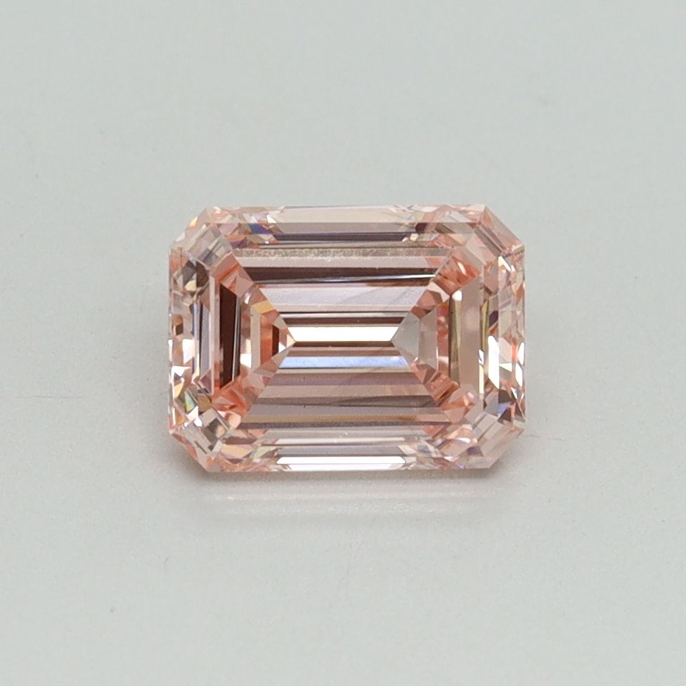 1.05 ct. emerald Lab Grown Diamond front image