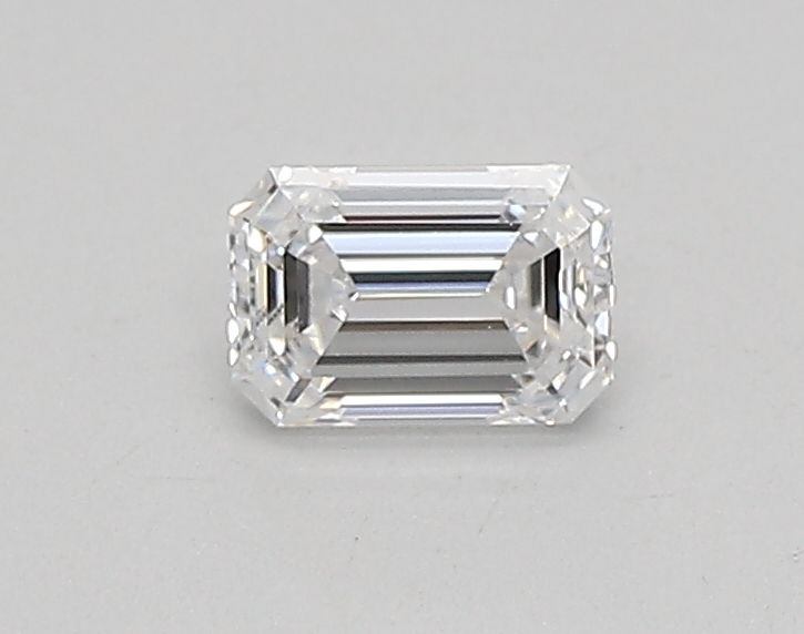 0.33 ct lab-grown Emerald Diamond