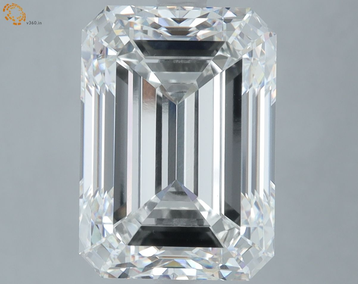 7.15 ct. emerald Lab Grown Diamond front image