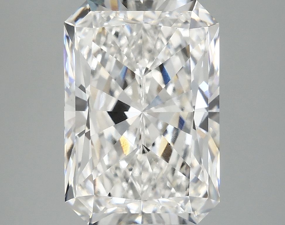 3.91 ct. radiant Lab Grown Diamond front image