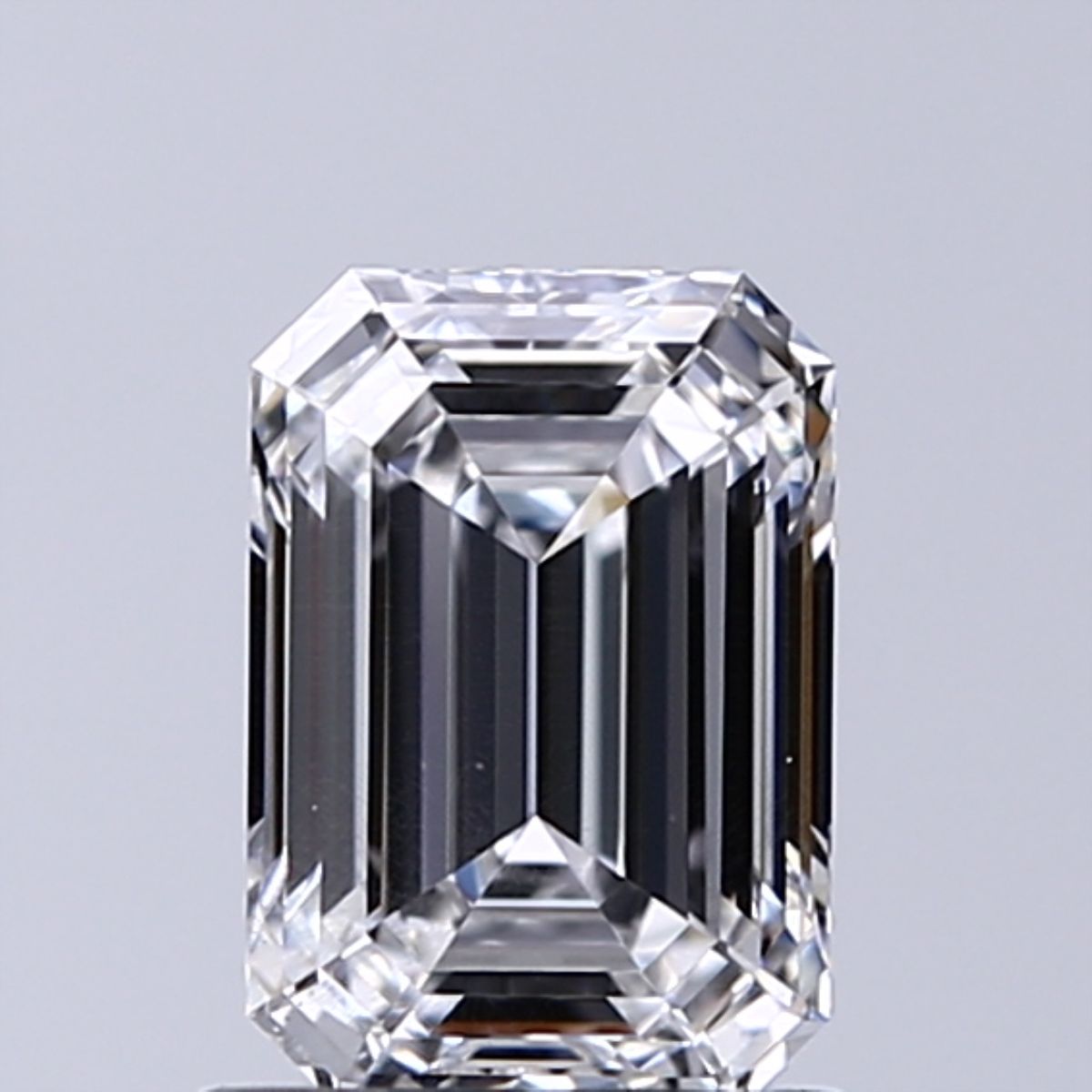 1.05 ct. emerald Lab Grown Diamond front image