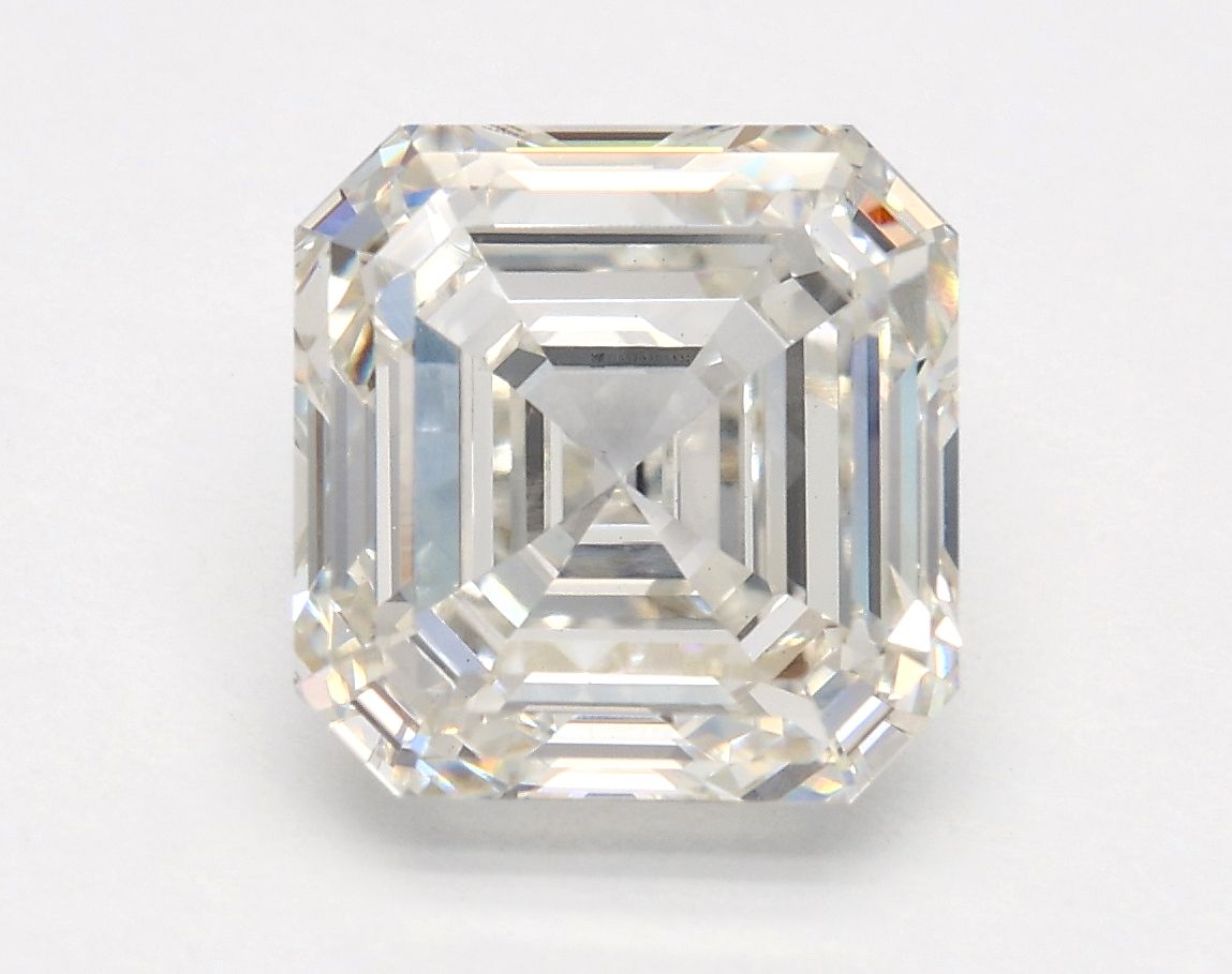 3.17 ct Square Emerald diamond