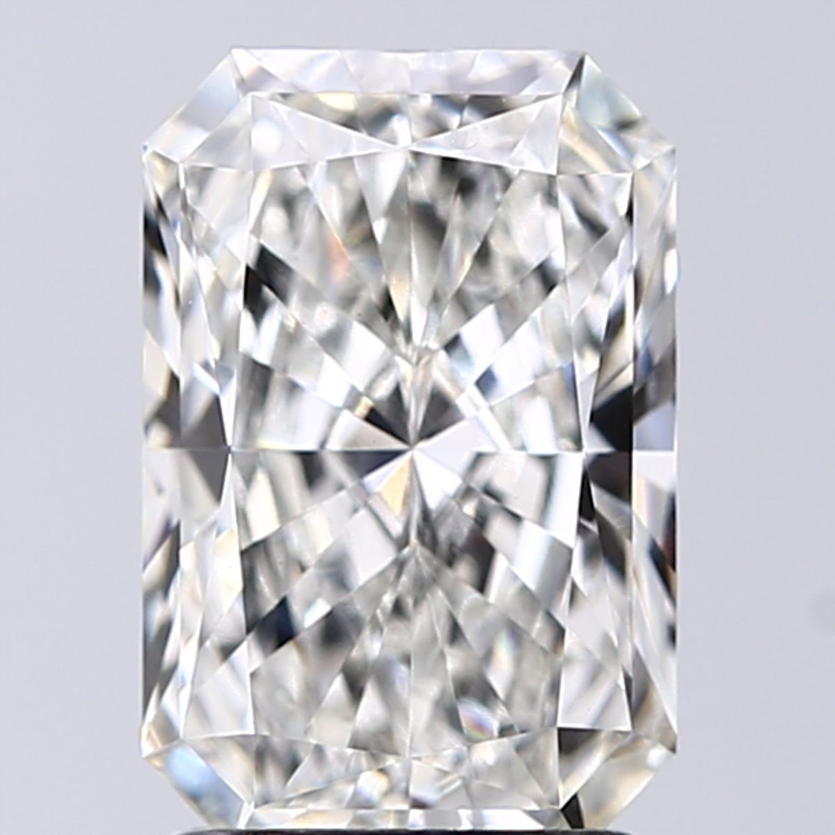 2.01 ct Radiant diamond