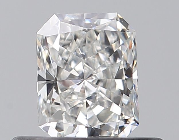 0.38 ct Radiant diamond