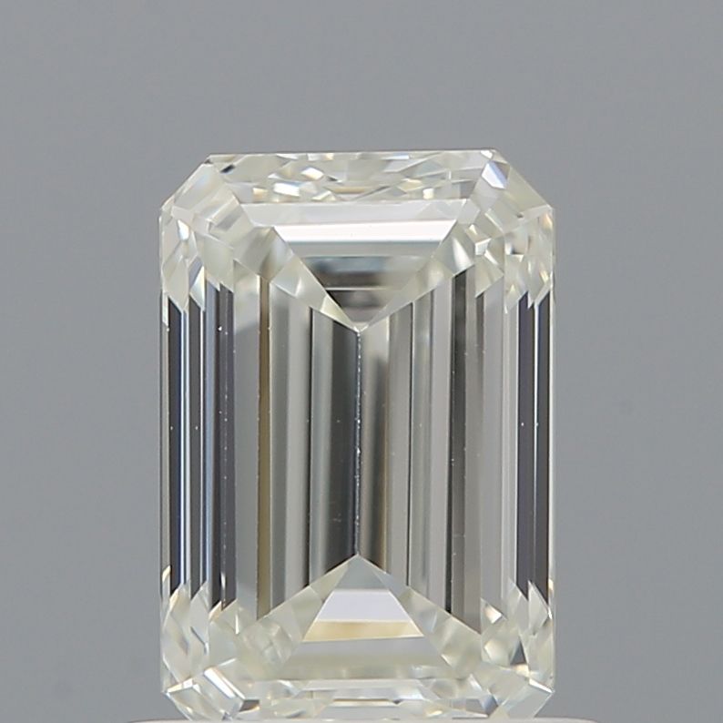 0.90 ct Emerald diamond
