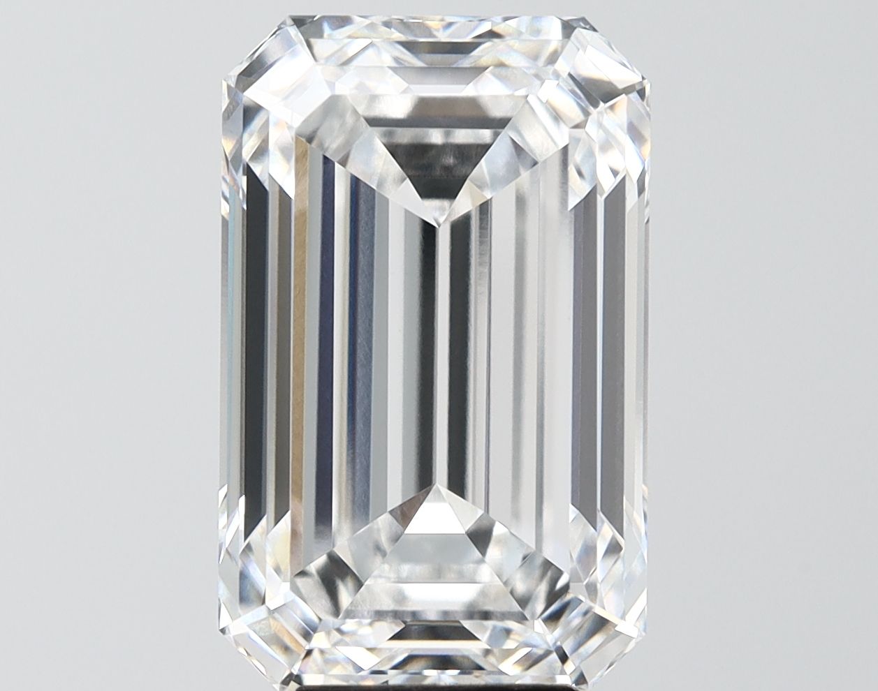 8.25 ct. emerald Lab Grown Diamond front image