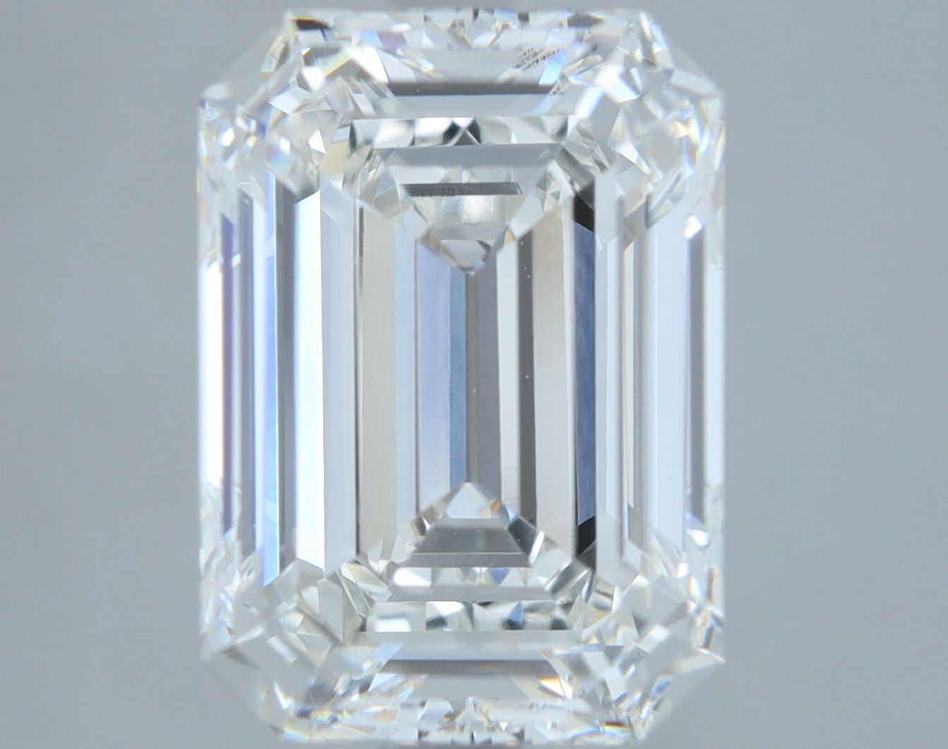 3.05 ct. emerald Lab Grown Diamond front image
