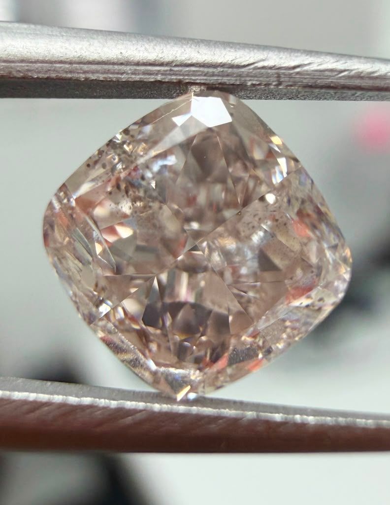 Diament 1.3 ct Fancy Light Pink Brown/