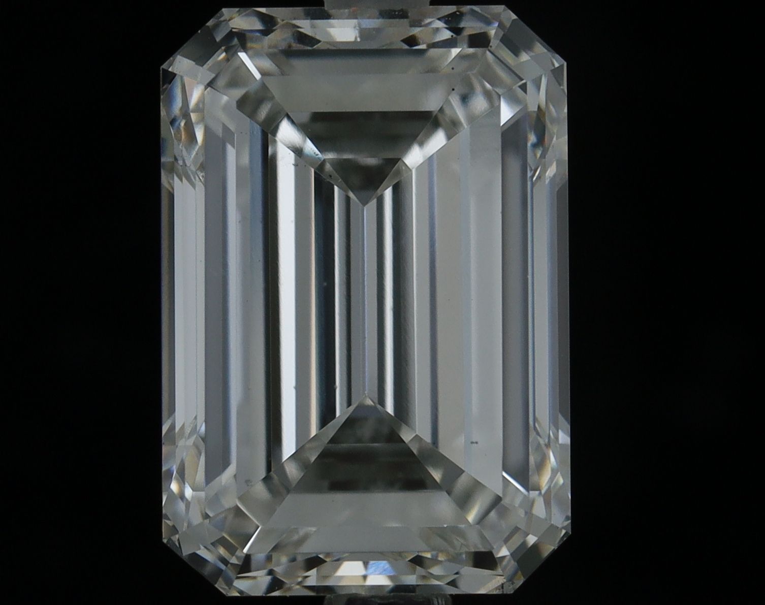 2.80 ct. emerald Lab Grown Diamond front image