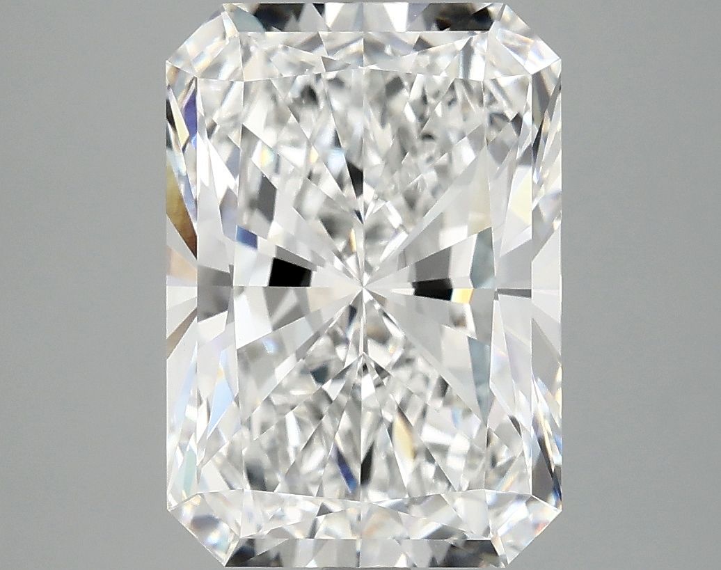 4.89 ct. radiant Lab Grown Diamond front image
