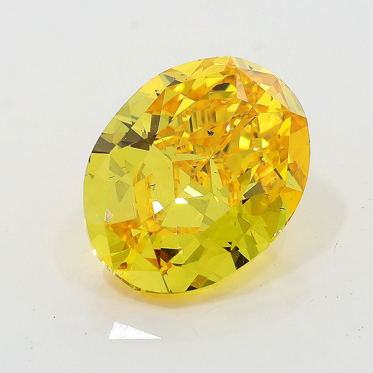 Diament 5.07 ct Fancy Vivid Orange Yellow/SI1