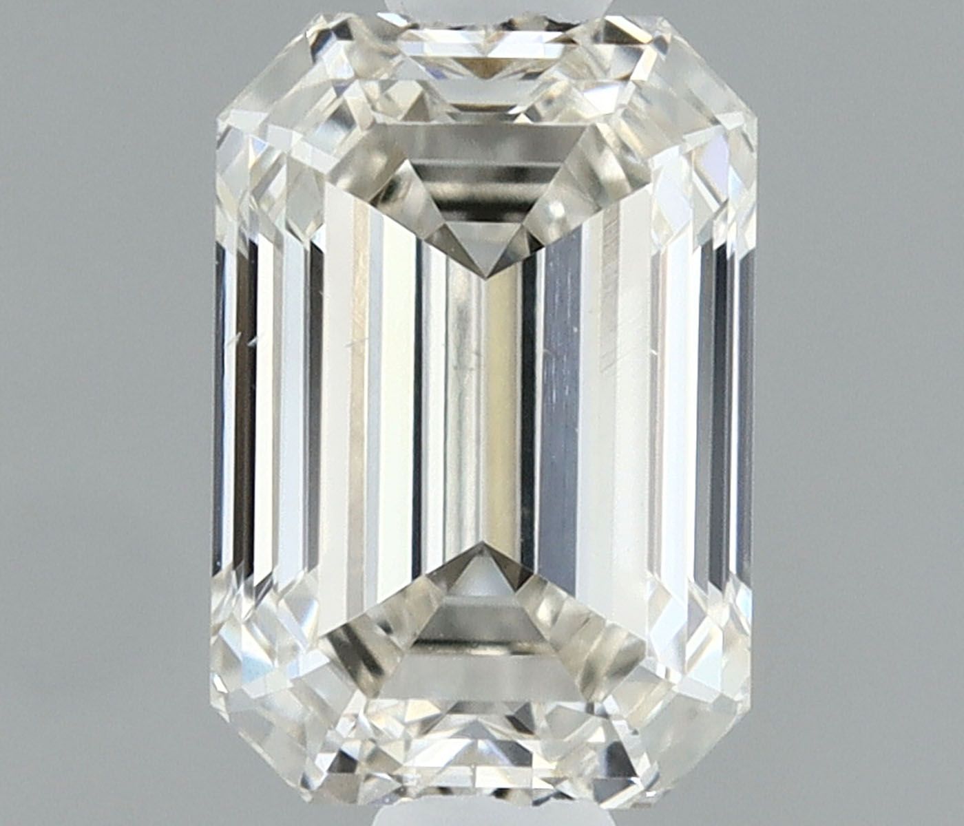 0.4 ct Emerald Diamond