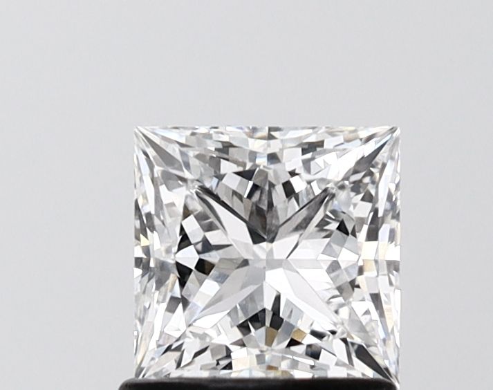1.1 ct lab-grown Princess Diamond
