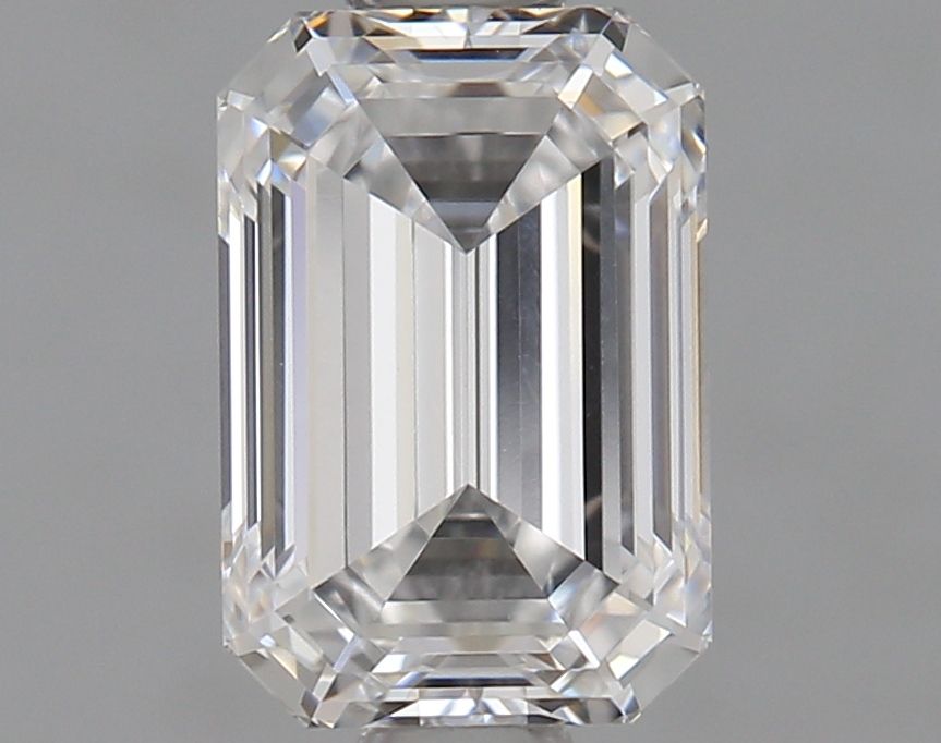 1.05 ct. emerald Lab Grown Diamond front image