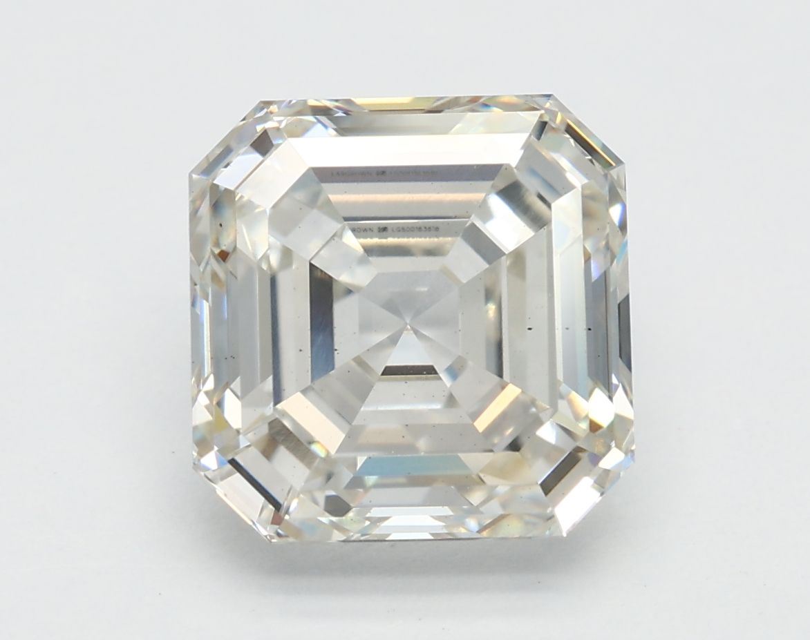3.39 ct Square Emerald diamond